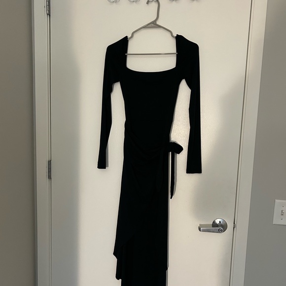 Aritzia wilfred saturn midi dress - Picture 3 of 6